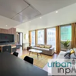 Appartamento Urban Flat 128 - Art Rock 4bdr Flat Near Champs-elysees