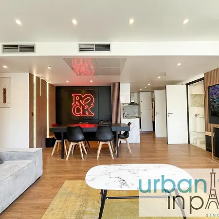 Urban Flat 128 - Art Rock 4bdr Flat Near Champs-elysees Paris