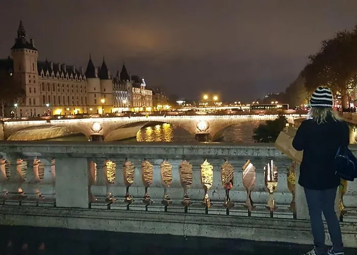 Urban Flat 128 - Art Rock 4bdr Flat Near Champs-elysees * Paris