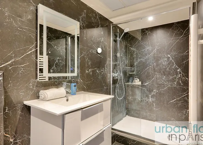 Urban Flat 128 - Art Rock 4bdr Flat Near Champs-elysees Apartamento Paris